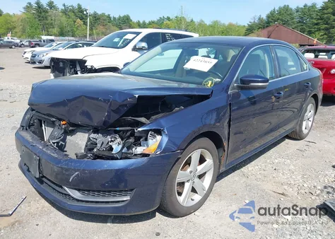 2013 Volkswagen Passat 2.0L Tdi Se z USA, uszkodzony, nr VIN 1VWBN7A36DC047286